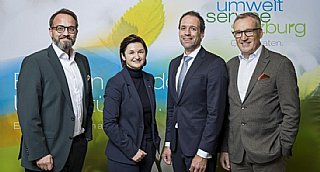 v.l.n.r. M. Baminger, Vorstand Salzburg AG, M. Svazek, LH-Stv. Land Salzburg, A. Rehbogen, GF umwelt service und M. Rosenstatter, Vize-Präsident WKS © uss_LEO/Neumayr
